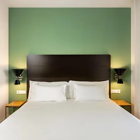 Praktik Garden Hotel 2*