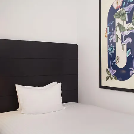 Praktik Garden Hotel 2*