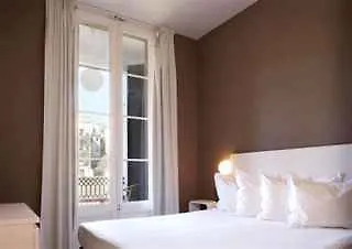 Praktik Garden Hotel 2*