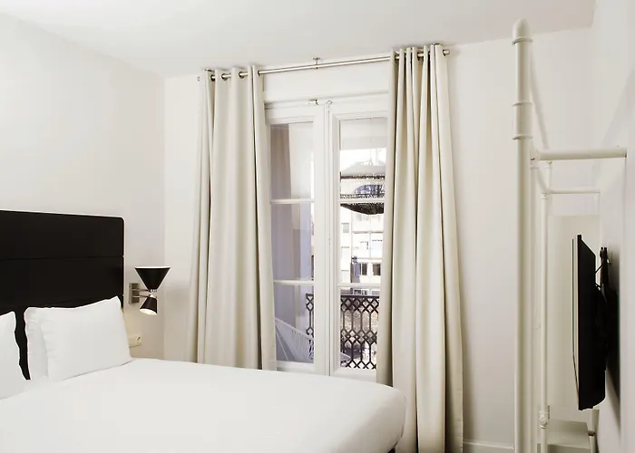 Praktik Garden Hotel 2*